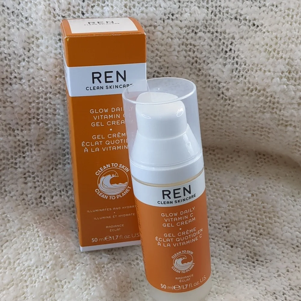 REN Glow Daily Vitamin C Gel Cream, 50ml/1.7fl oz - Picture 8 of 8